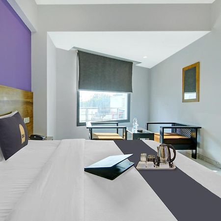 Super Townhouse Geetanjali Inn 古尔冈 外观 照片