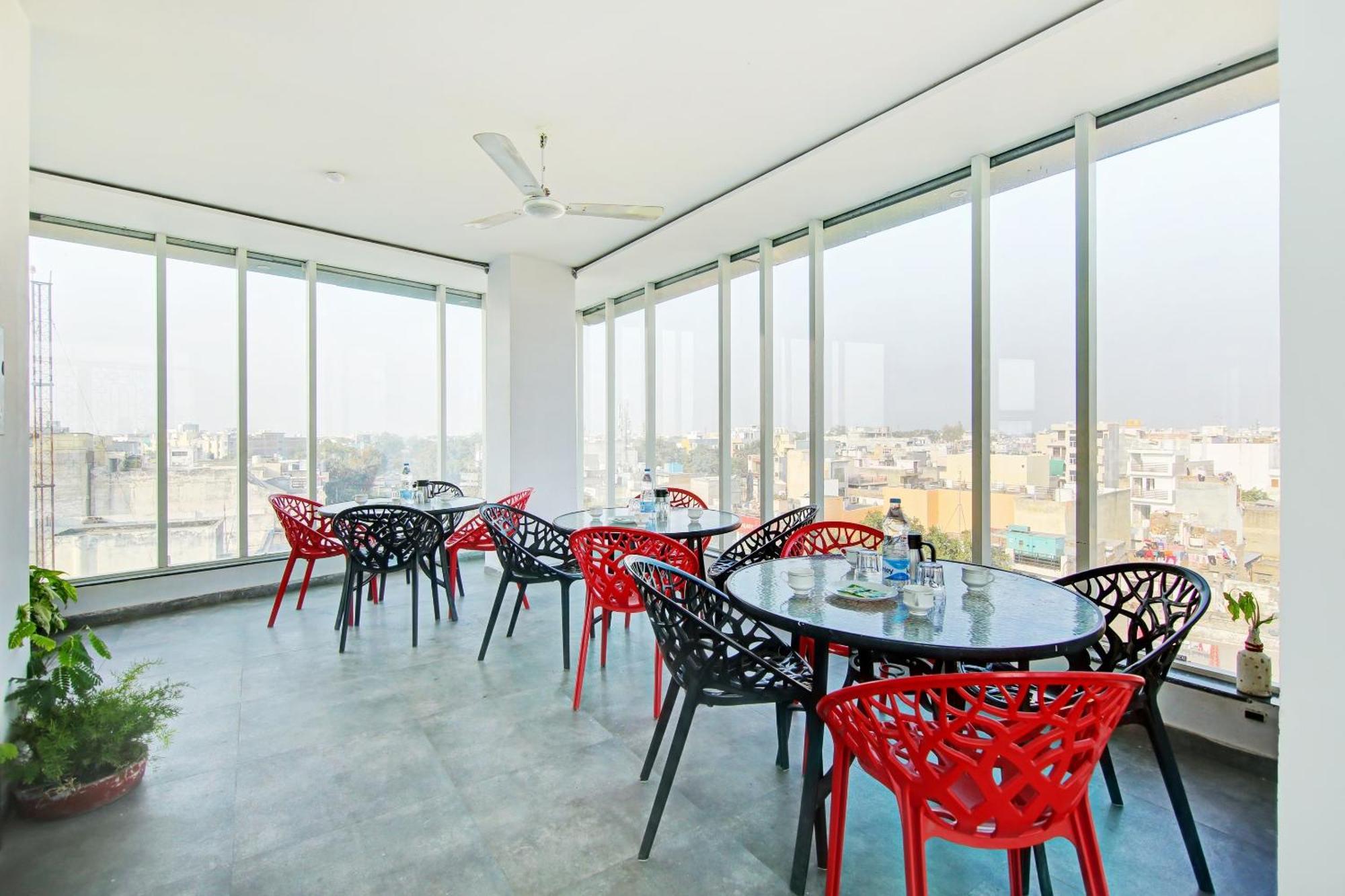 Super Townhouse Geetanjali Inn 古尔冈 外观 照片