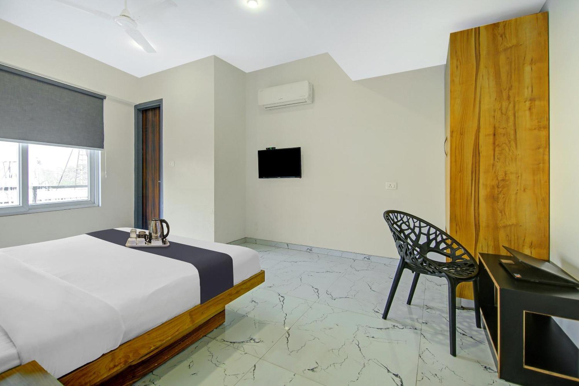 Super Townhouse Geetanjali Inn 古尔冈 外观 照片